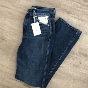 Brand new w/tag Good American jeans. Style-Good Curve.       Size 4/27